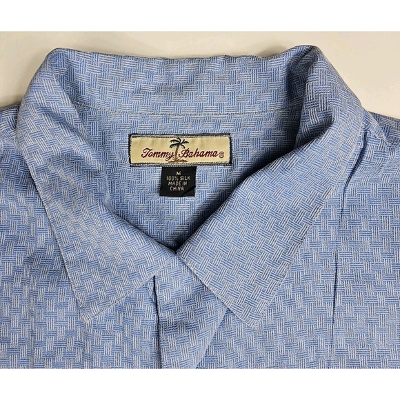 Tommy Bahama Button Up Mens M Blue Silk Embroidered Cafe Paradise Bar Girl Camp - Picture 5 of 7